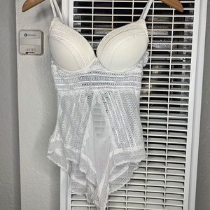 Lace/mesh bodysuit
